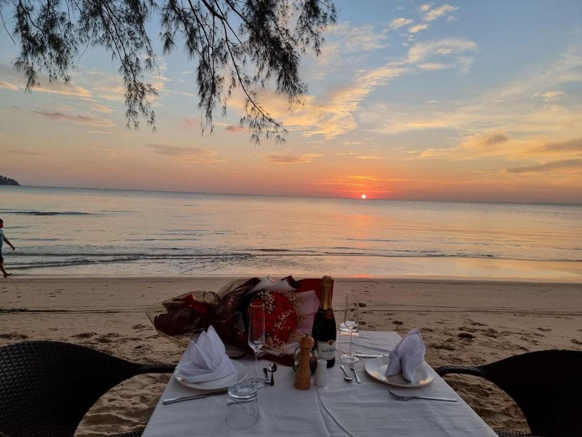 Sahaa Beach Resort Sihanoukville Bagian luar foto