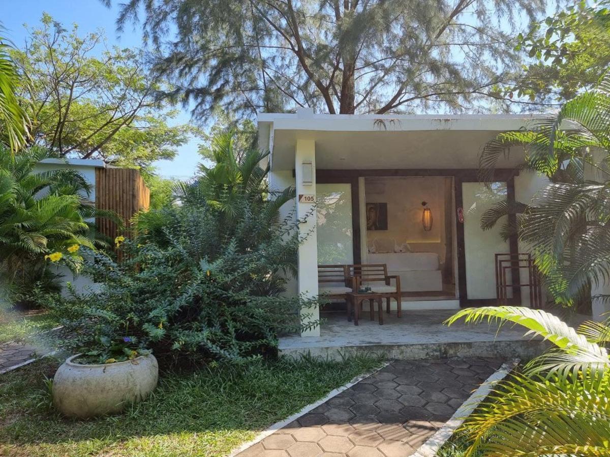Sahaa Beach Resort Sihanoukville Bagian luar foto