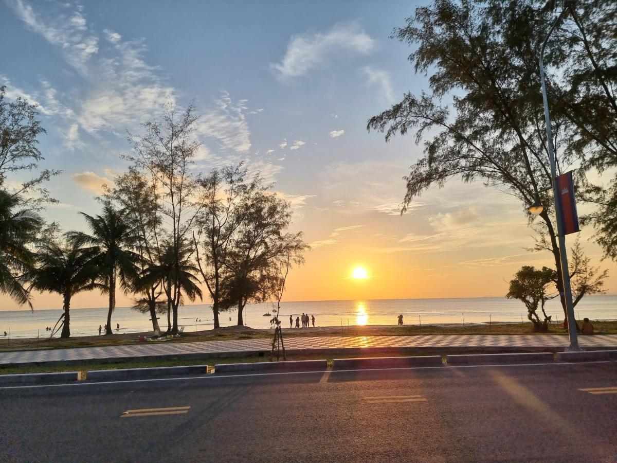 Sahaa Beach Resort Sihanoukville Bagian luar foto