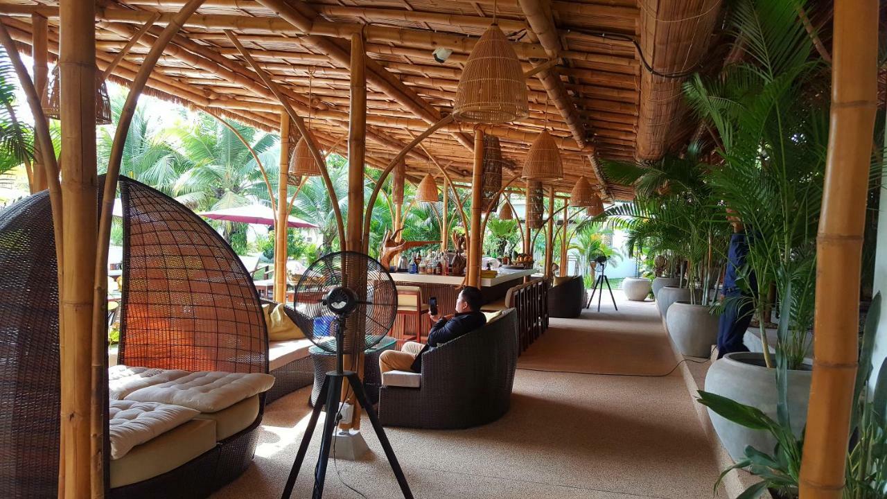 Sahaa Beach Resort Sihanoukville Bagian luar foto