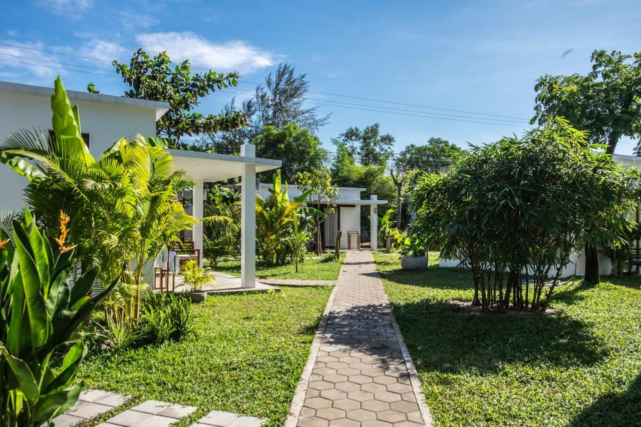 Sahaa Beach Resort Sihanoukville Bagian luar foto